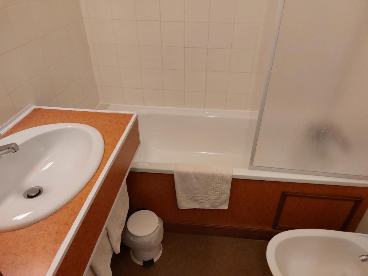 Le Magiot Otel Montliot-et-Courcelles Dış mekan fotoğraf
