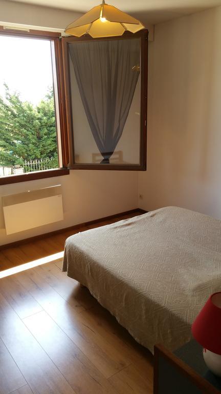 Le Magiot Otel Montliot-et-Courcelles Oda fotoğraf